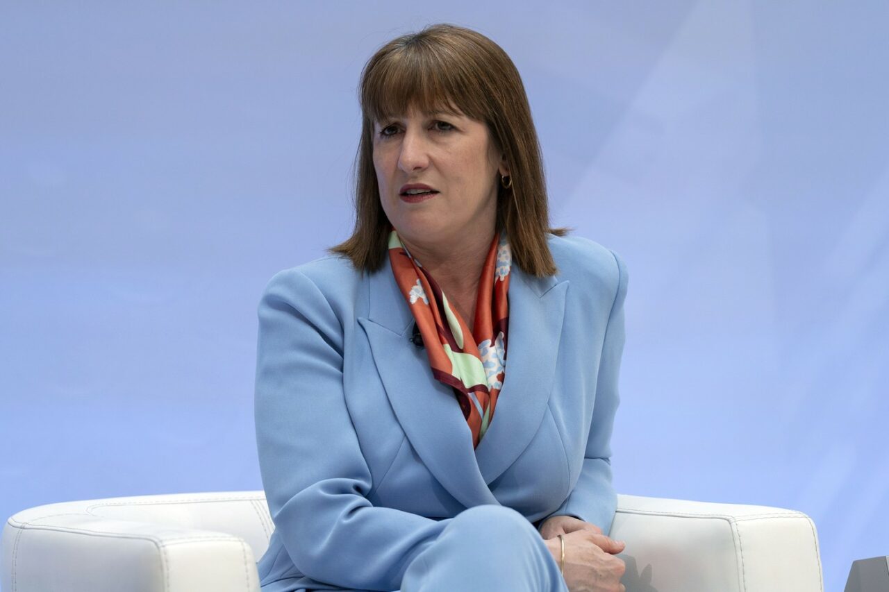Ministrul britanic de Finanțe: Guvernul Marii Britanii lucrează „din greu” pentru a obține un ACORD comercial cu SUA