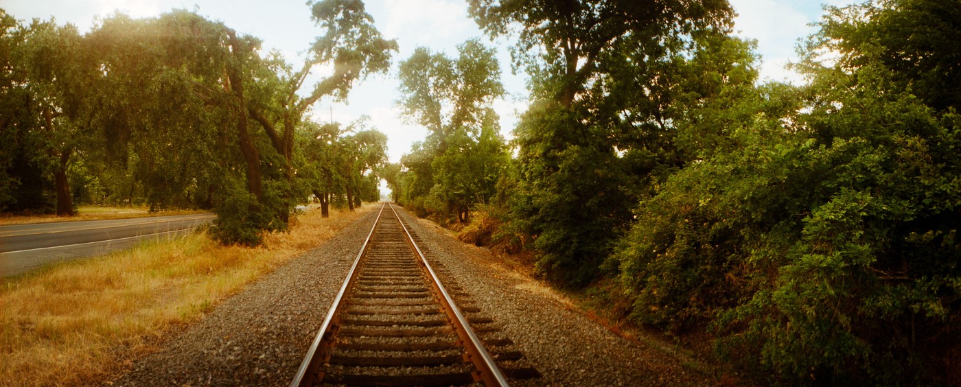 Crimă oribilă în Oradea: O femeie ucisă pe șine de tren de cumnatul ei