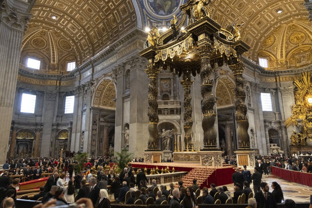FUNERALIILE Papei Francisc adună lideri mondiali la Vatican. Șefi de stat din peste 50 de țări participă la înmormântare