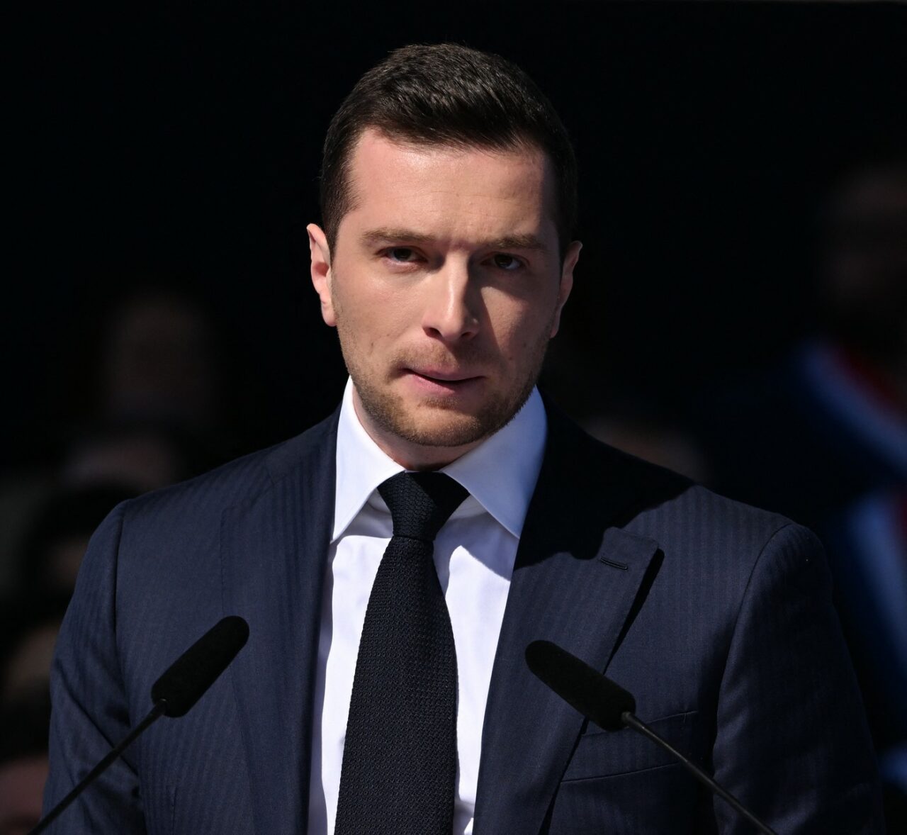 Jordan Bardella își anunță CANDIDATURA la președinția Franței în 2027 dacă Marine Le Pen “nu este lăsată” să candideze