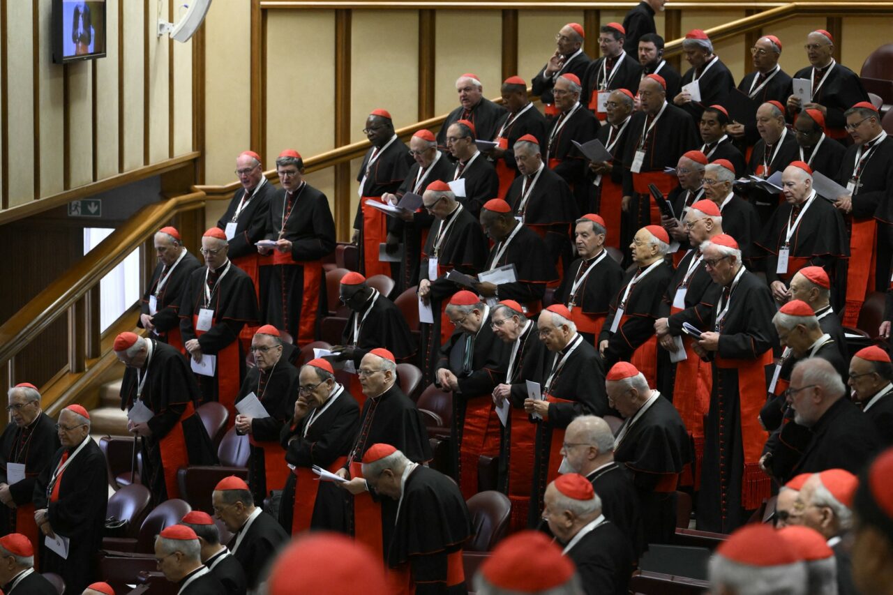 Secretele conclavului care-l vor alege pe noul Papă. Regulile stricte pe care trebuie să le urmeze cardinalii