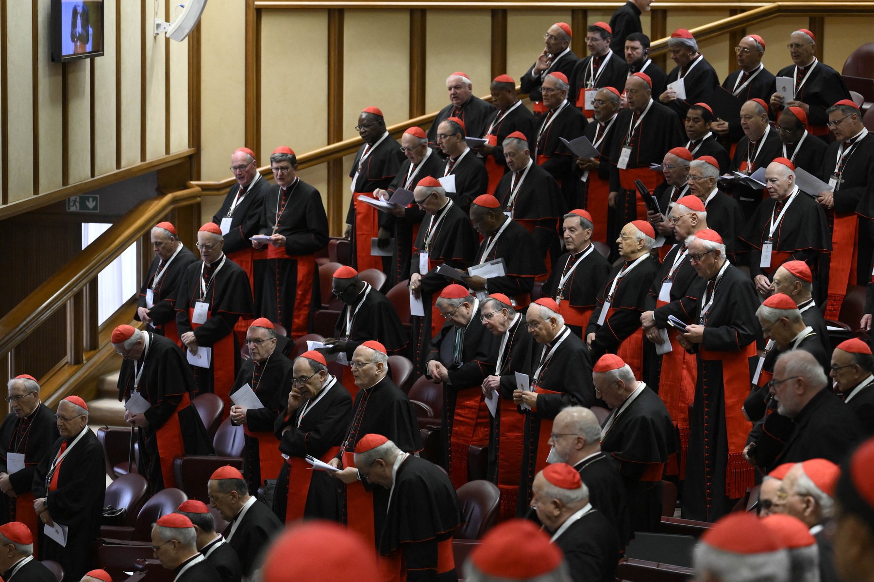 Conclavul papal: Reducerea numărului cardinalilor electori complică alegerea