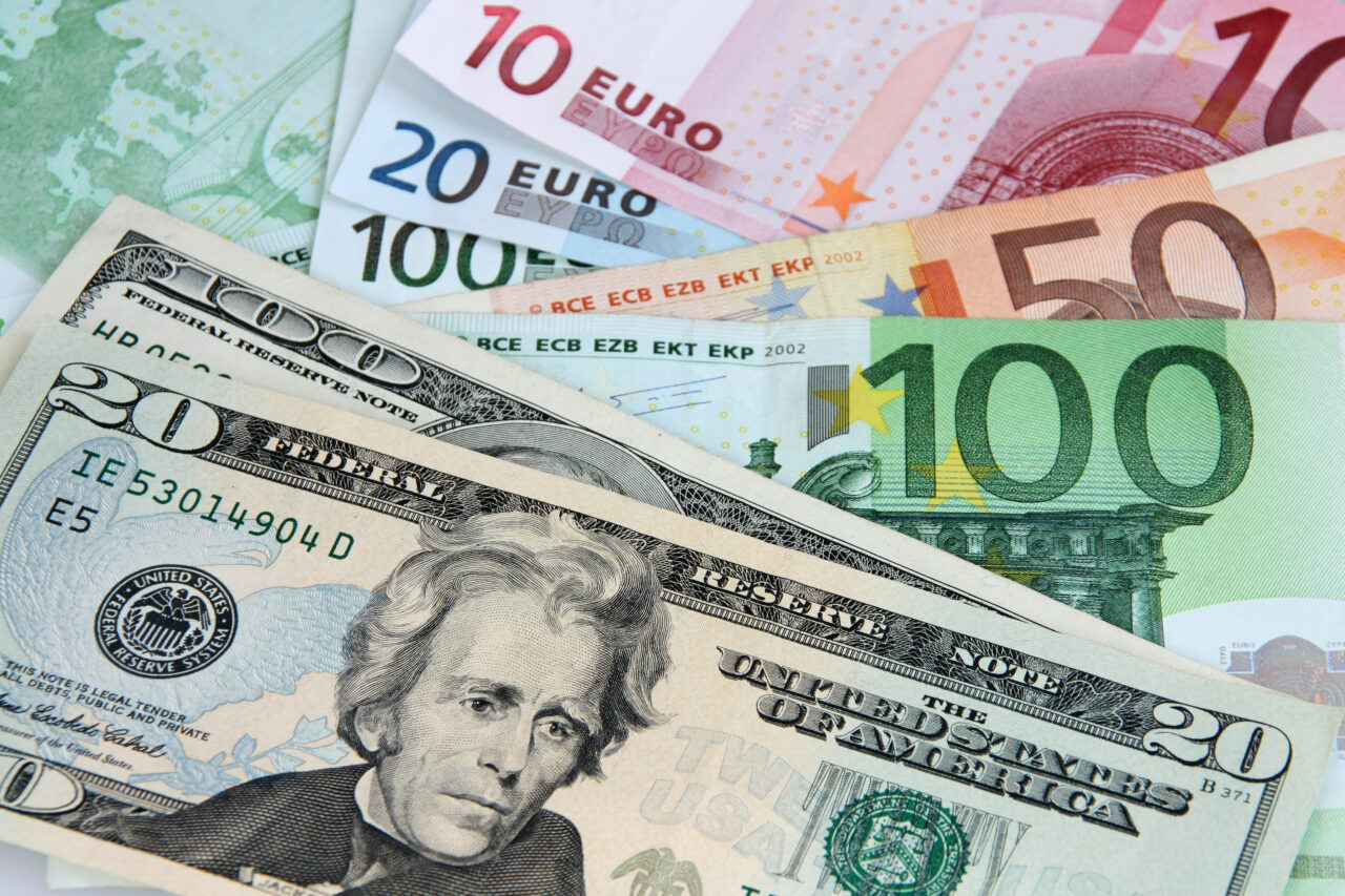 Bursele europene, afectate de anunțul lui Donald Trump privind taxele vamale. Și România are de suferit