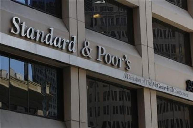 Agenția de rating S&P a anunțat că va revizui toate previziunile globale după șocul tarifelor anunțate de Donald Trump