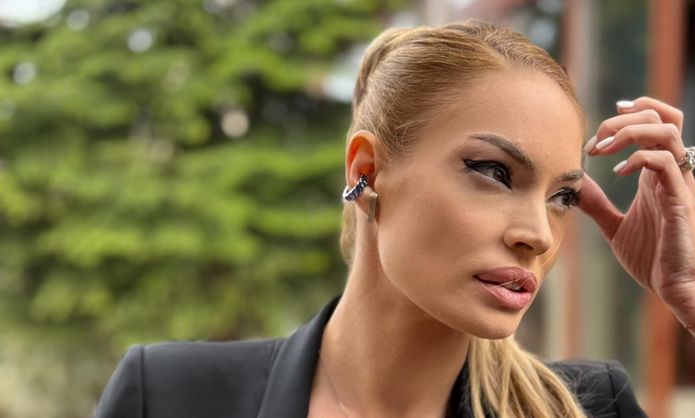 FOTO / Câte KILOGRAME are Valentina Pelinel. ”Nu sunt chiar aşa de slabă”