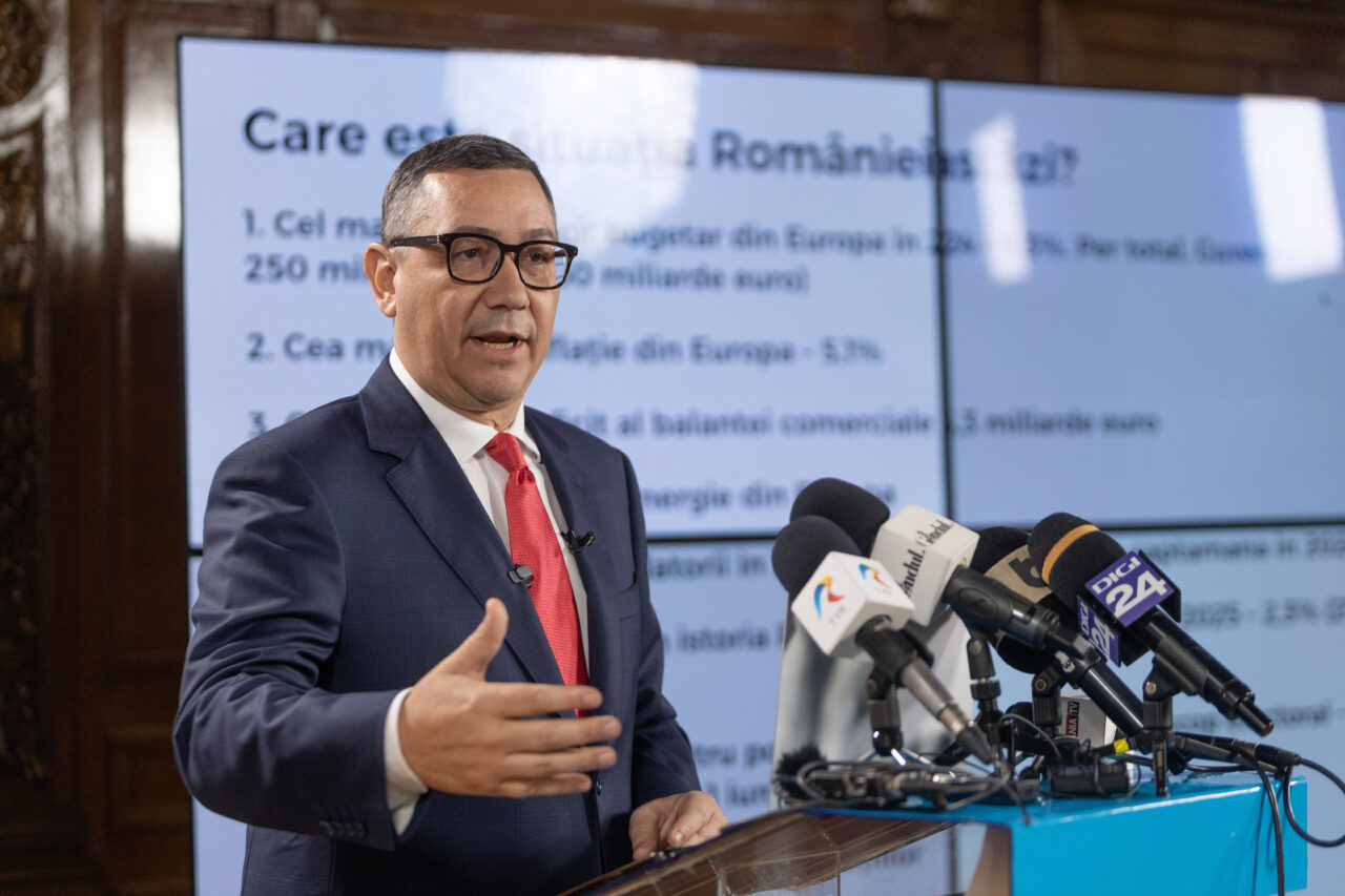 Victor Ponta, apel către votanții săi, pentru turul al doilea: „Noi cu cine să votăm? Vă rog să mă ajutați să iau decizia corectă”