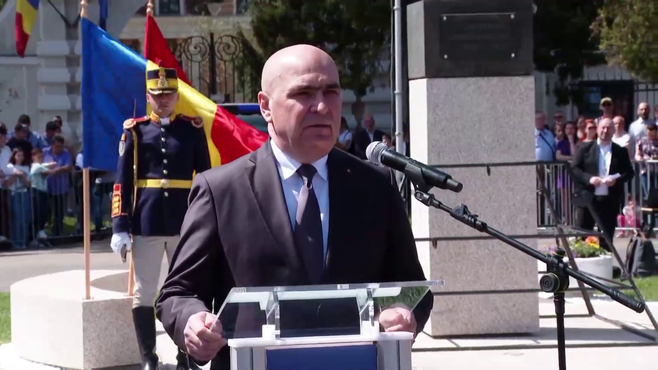 Ilie Bolojan, de la Oradea: „Țara nu se schimbă doar din București” / Moment de reculegere pentru Papa Francisc