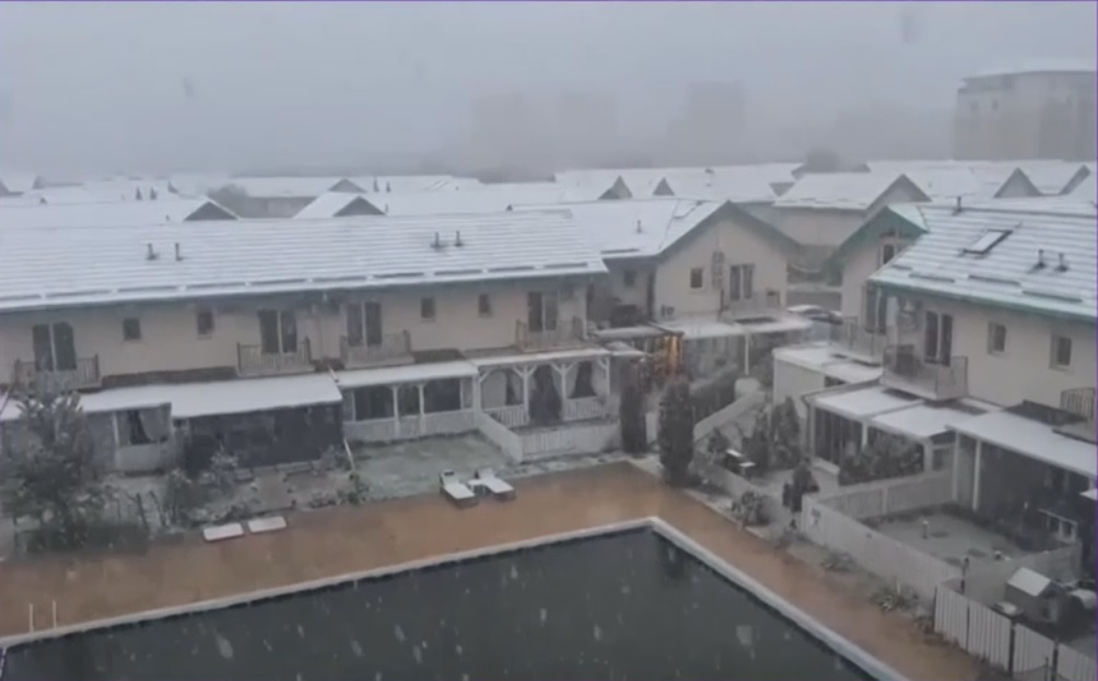 Meteorologii au actualizat PROGNOZA pentru perioada următoare. Când scăpăm de cel mai recent episod de iarnă venit în plină primăvară