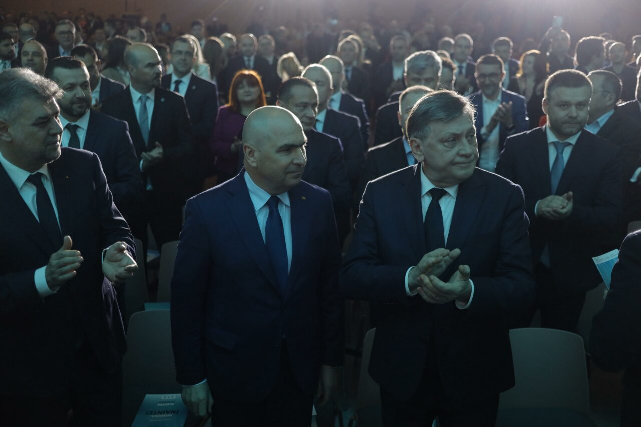 Ilie Bolojan, prezent la lansarea programului lui Crin Antonescu. Președintele interimar a fost întrebat dacă prezența sa este în acord cu Constituția