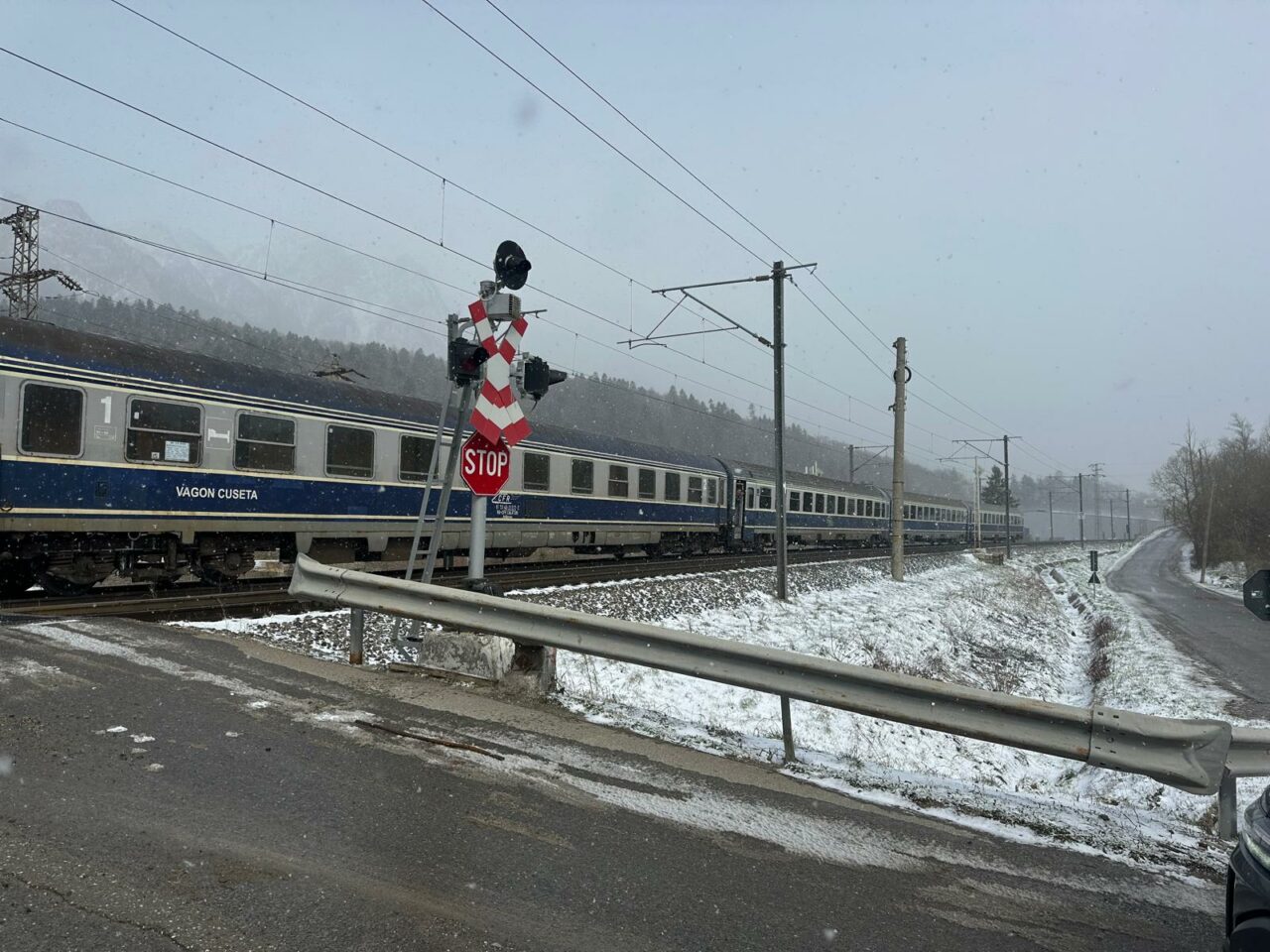 Circulația feroviară între Sinaia și Bușteni se desfășoară în condiții normale. Anunțul CFR după ACCIDENTUL feroviar