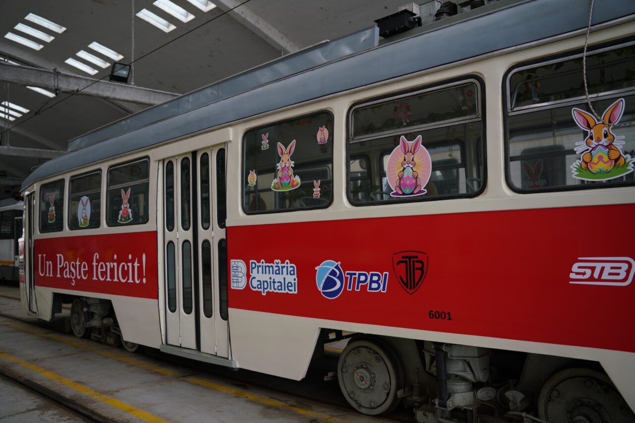 Tramvaiul Iepurașului iese pe traseu în București. De ce surprize vor avea parte copiii