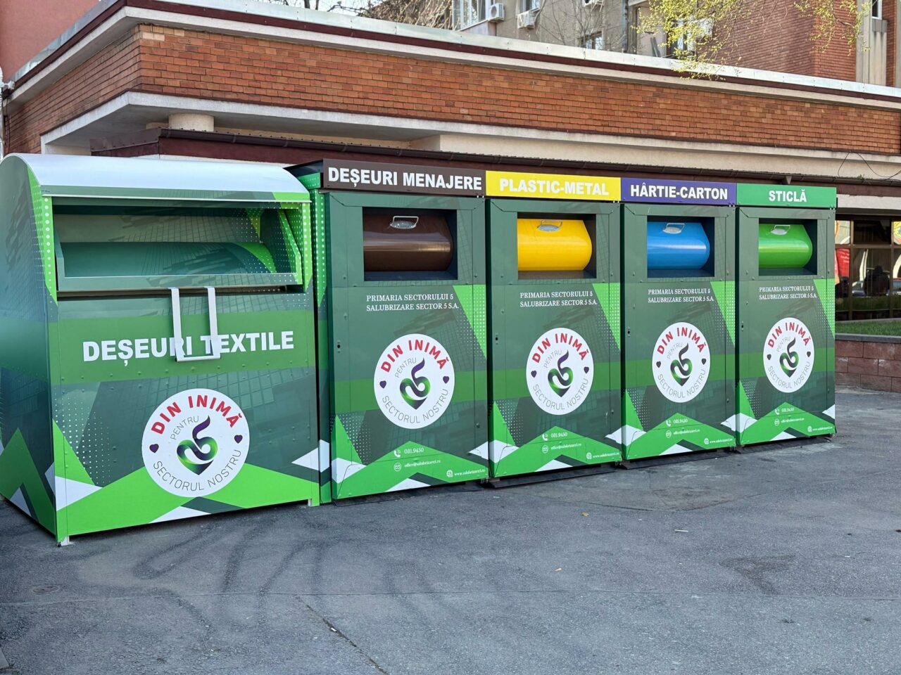 SALUBRIZARE 5: Un nou sistem de colectare a deșeurilor textile în Sectorul 5 (P)
