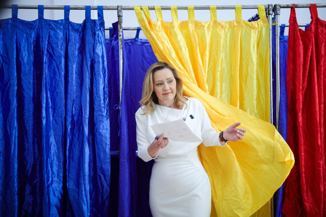 Elena Lasconi își anunță votul: „Candidatul faptelor și al drumului proeuropean”