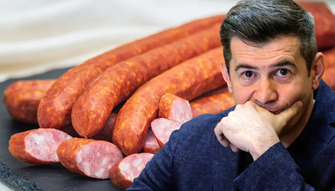 Mănânci cabanoși de la Fox? Din ce sunt făcuți, de fapt, potrivit lui Dragoș Pătraru