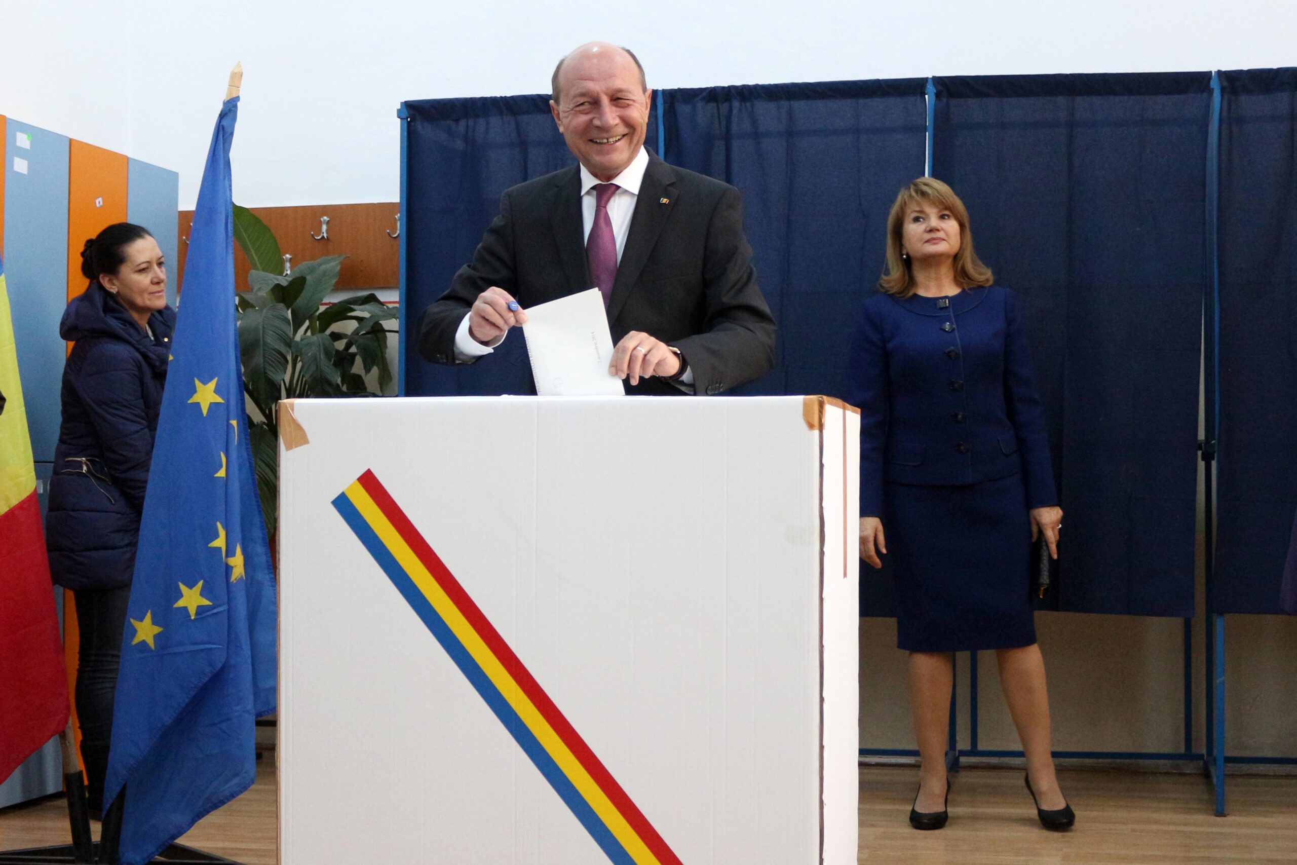 Băsescu: Votul de astăzi va reflecta parcursul României în ultimele două decenii