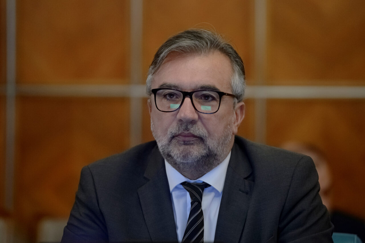 Lucian Romașcanu: România democrată are începând de astăzi al cincilea PREȘEDINTE de țară