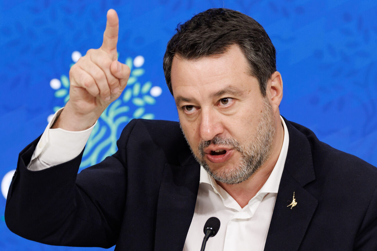 Vicepremierul italian l-a felicitat pe George SIMION: În România, poporul a votat, în sfârşit, liber, cu capul şi cu inima