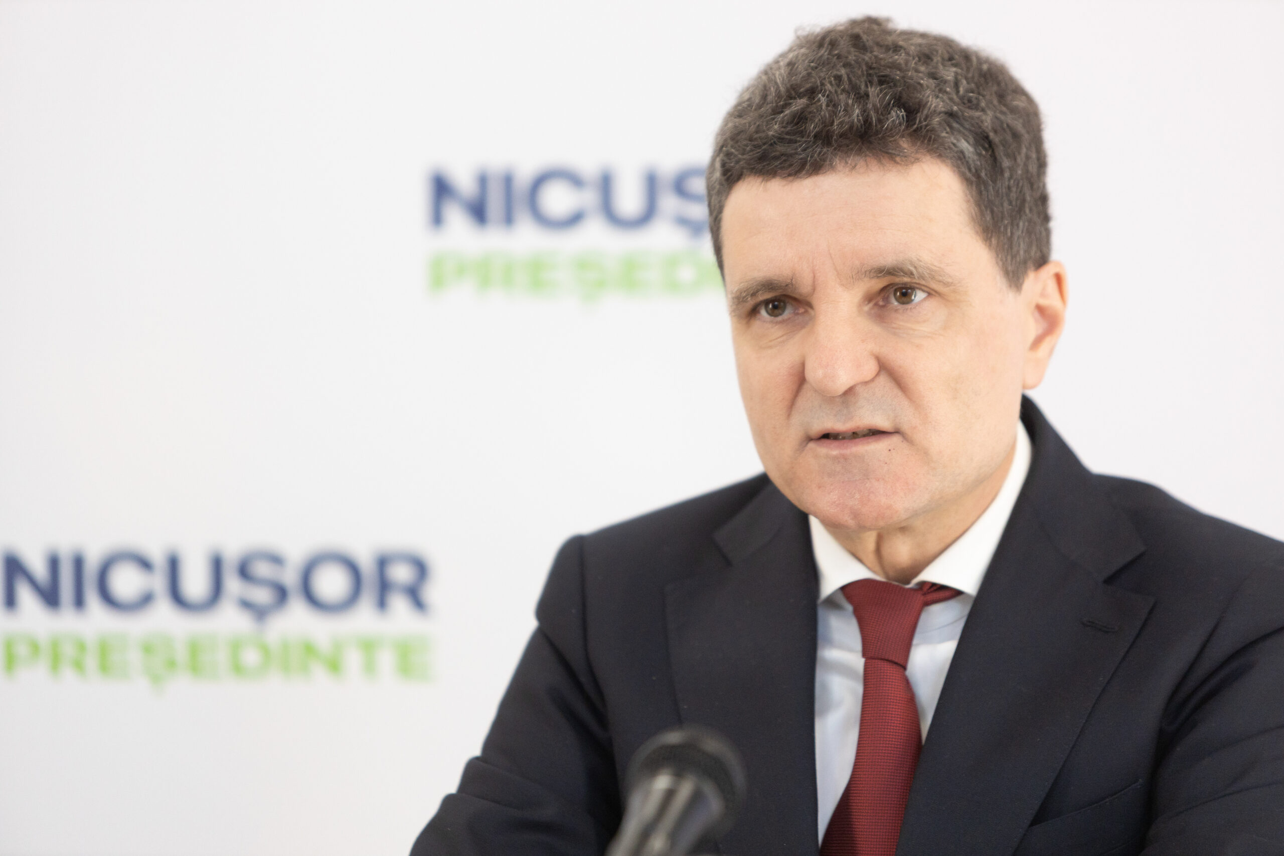 Nicușor Dan sprijină candidatul pro-european din Polonia în cadrul unei vizite oficiale