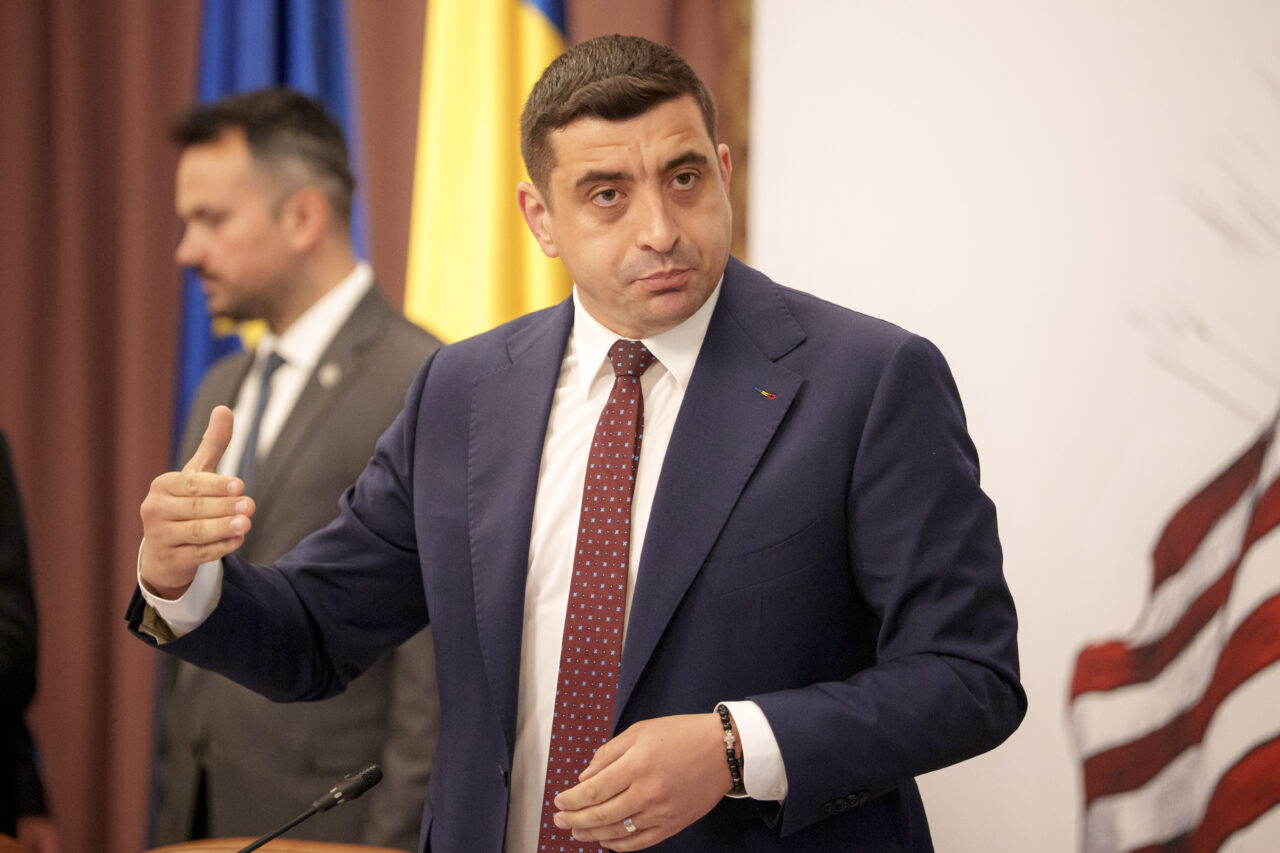George Simion, mesaj pe rețelele sociale: „Nu ne va mai UMILI nimeni: poporul român demn, în picioare, apărându-și drepturile”