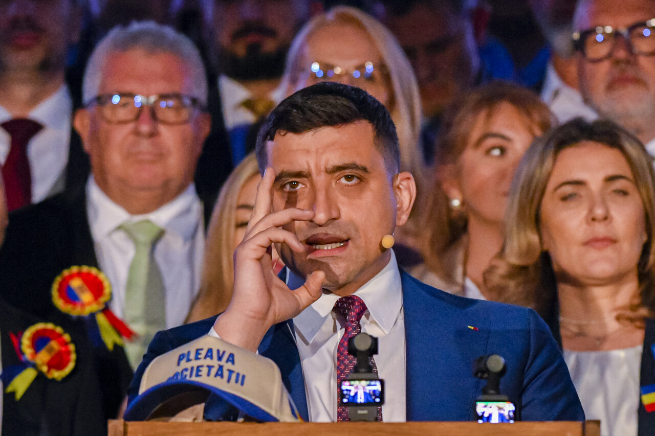 George Simion s-a întors în țară din Polonia. Maraton live pe Facebook și TikTok: „Le e frică de noi”