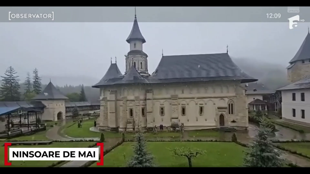 A nins ca-n povești la Mănăstirea Putna, în această dimineață. Ce anunță meteorologii pentru următorele ore