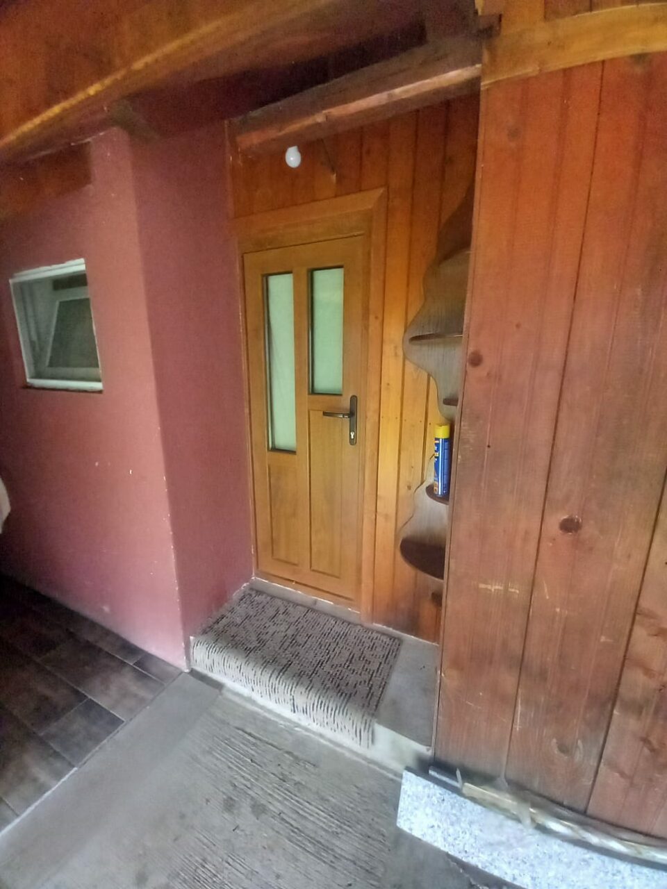Azil închis de ANPC. Comisarii au găsit 72 de seniori cazați într-o unitate autorizată pentru 25 de locuri