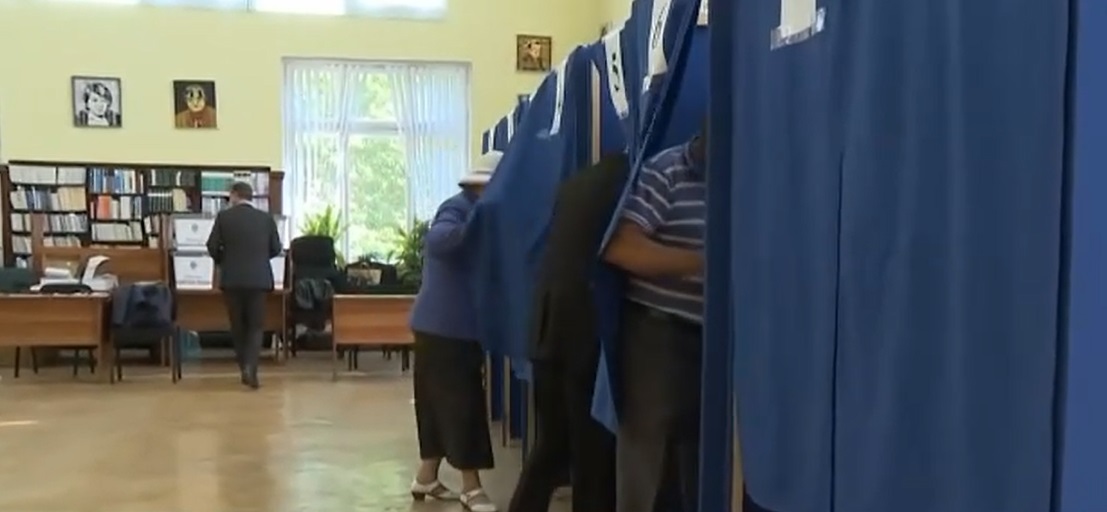 Câți români au VOTAT în Republica Moldova, în cele trei zile de scrutin. Aici au fost deschise aproape 65 de secții de vot