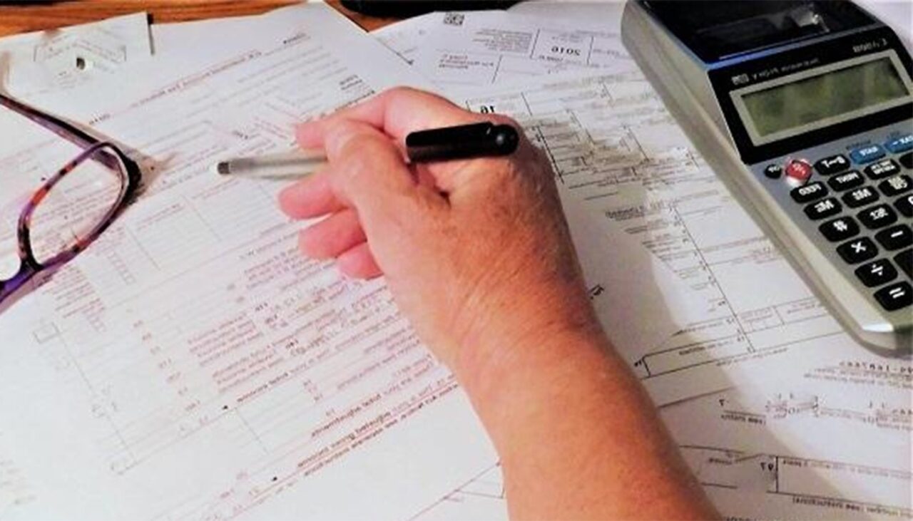 Am făcut calculul. Cu cât va crește pensia unui pensionar, după recalcularea din 2025, dacă a muncit 20 de ani în grupa II de muncă
