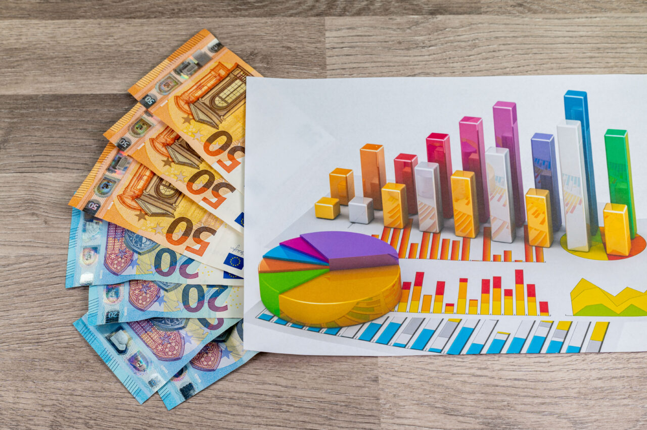 Pe ce loc se situează România în clasamentul UE al salariului mediu net. În ce țară de pe continent sunt cele mai mari câștiguri nete