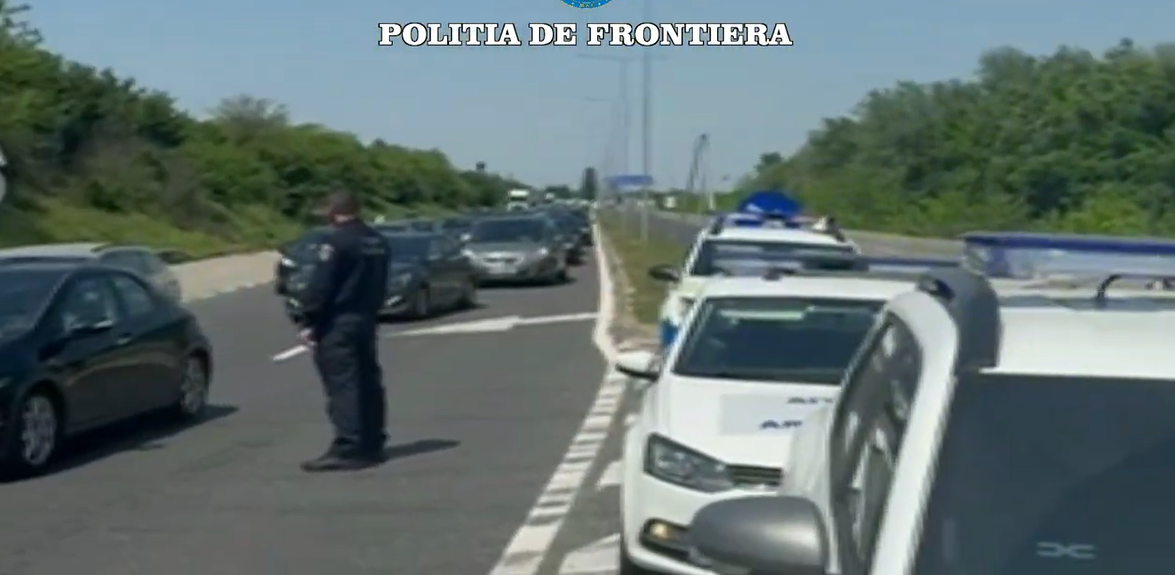 TRAFIC îngreunat pe sensul de ieșire din România, pe podul Giurgiu-Ruse. Coloana de mașini se întinde pe 4 kilometri
