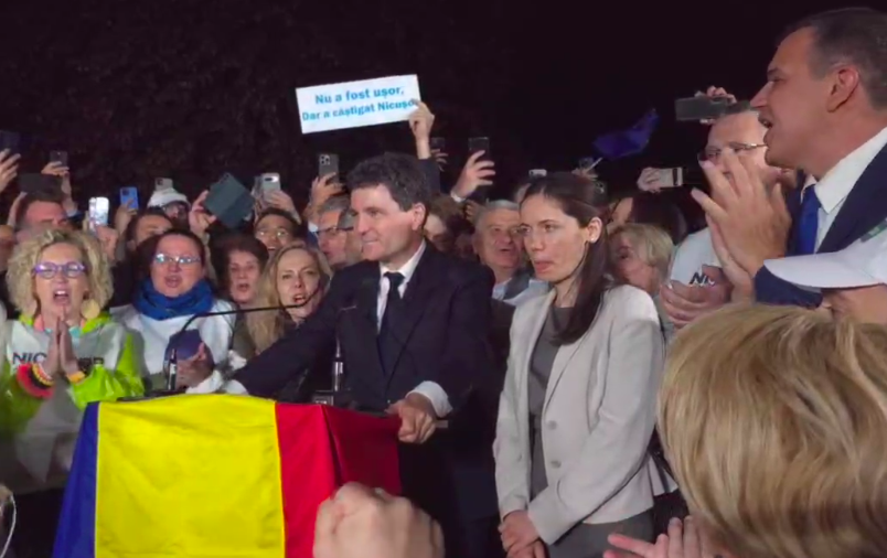 Nicușor Dan sărbătorește victoria: „România începe o nouă etapă”