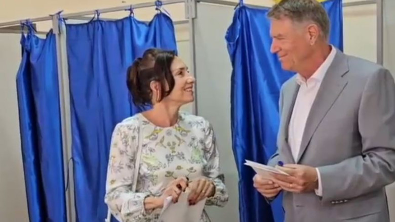 Fostul președinte Klaus Iohannis a VOTAT la Sibiu, alături de soția sa: „Acest parcurs foarte bun trebuie continuat, locul României e clar în UE”