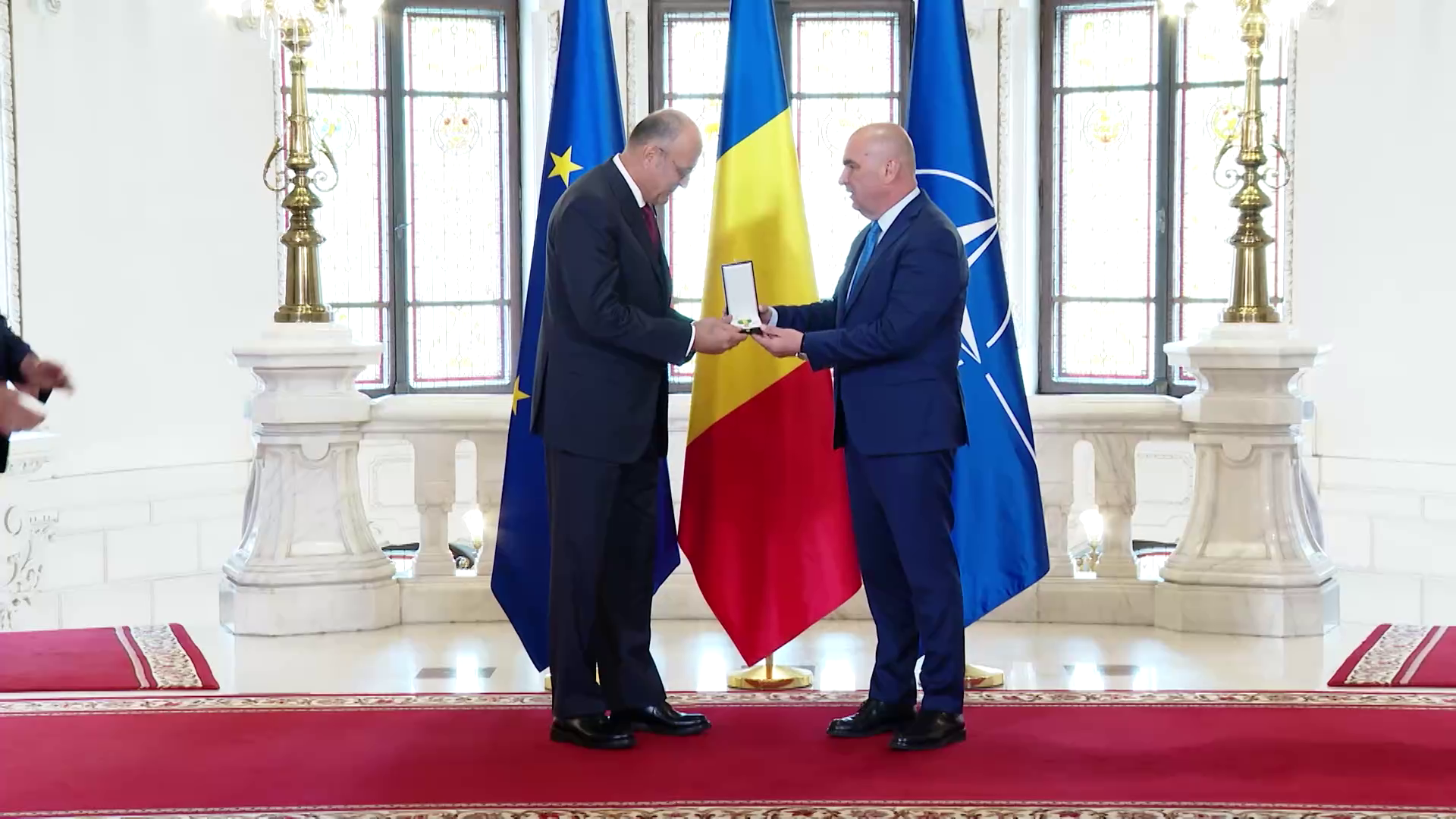 Dan Șucu, recunoscut pentru contribuțiile sale economice de Ilie Bolojan