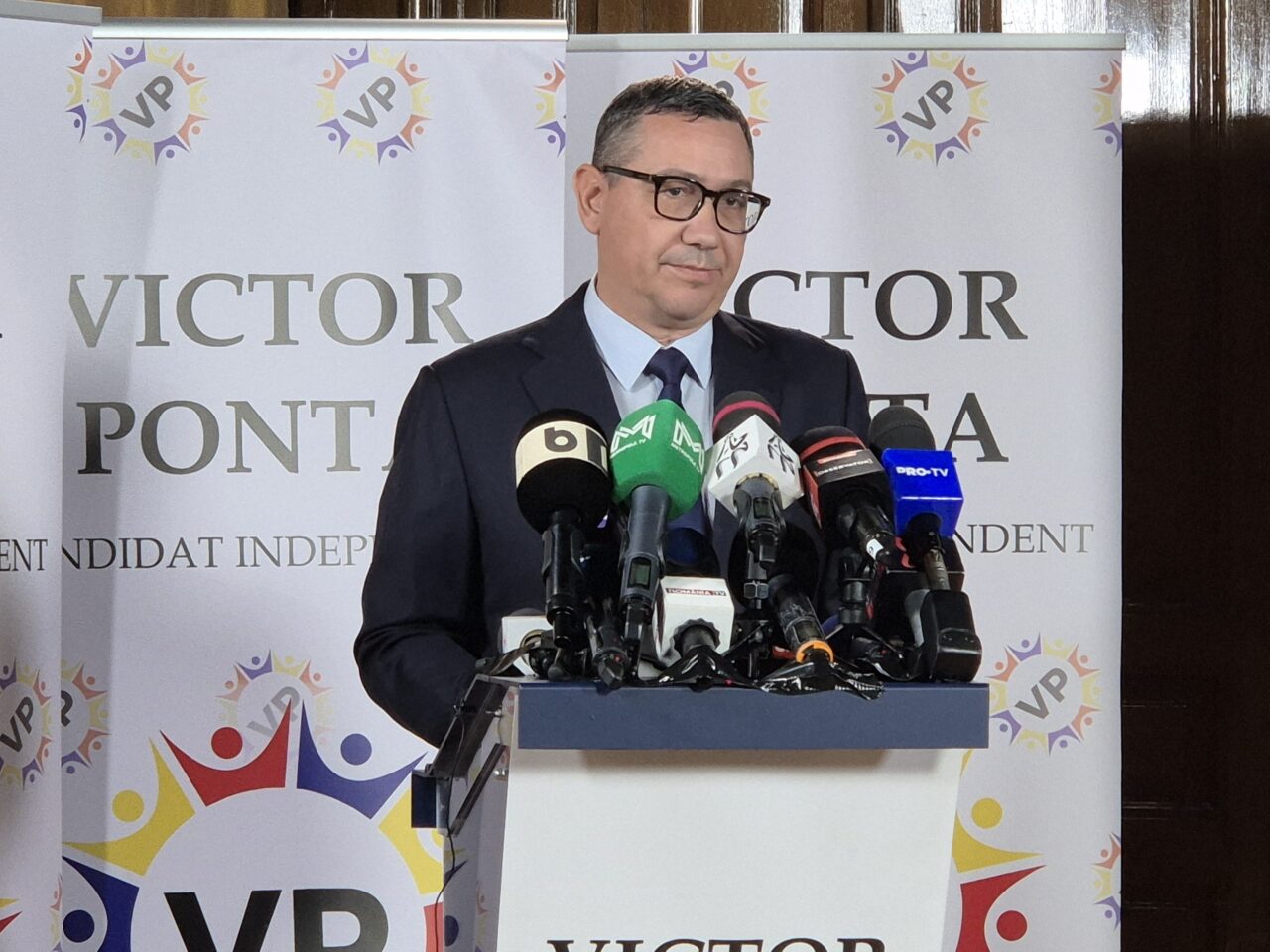 Victor Ponta susține că POZELE publicate de Elena Lasconi fac parte dintr-o „operațiune rusească”