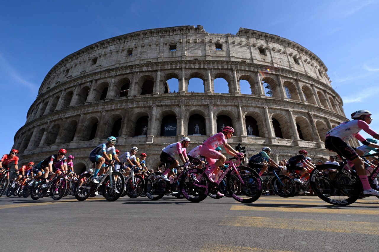 Giro d’Italia începe! Unde pot vedea FANII din România marea competiție de ciclism