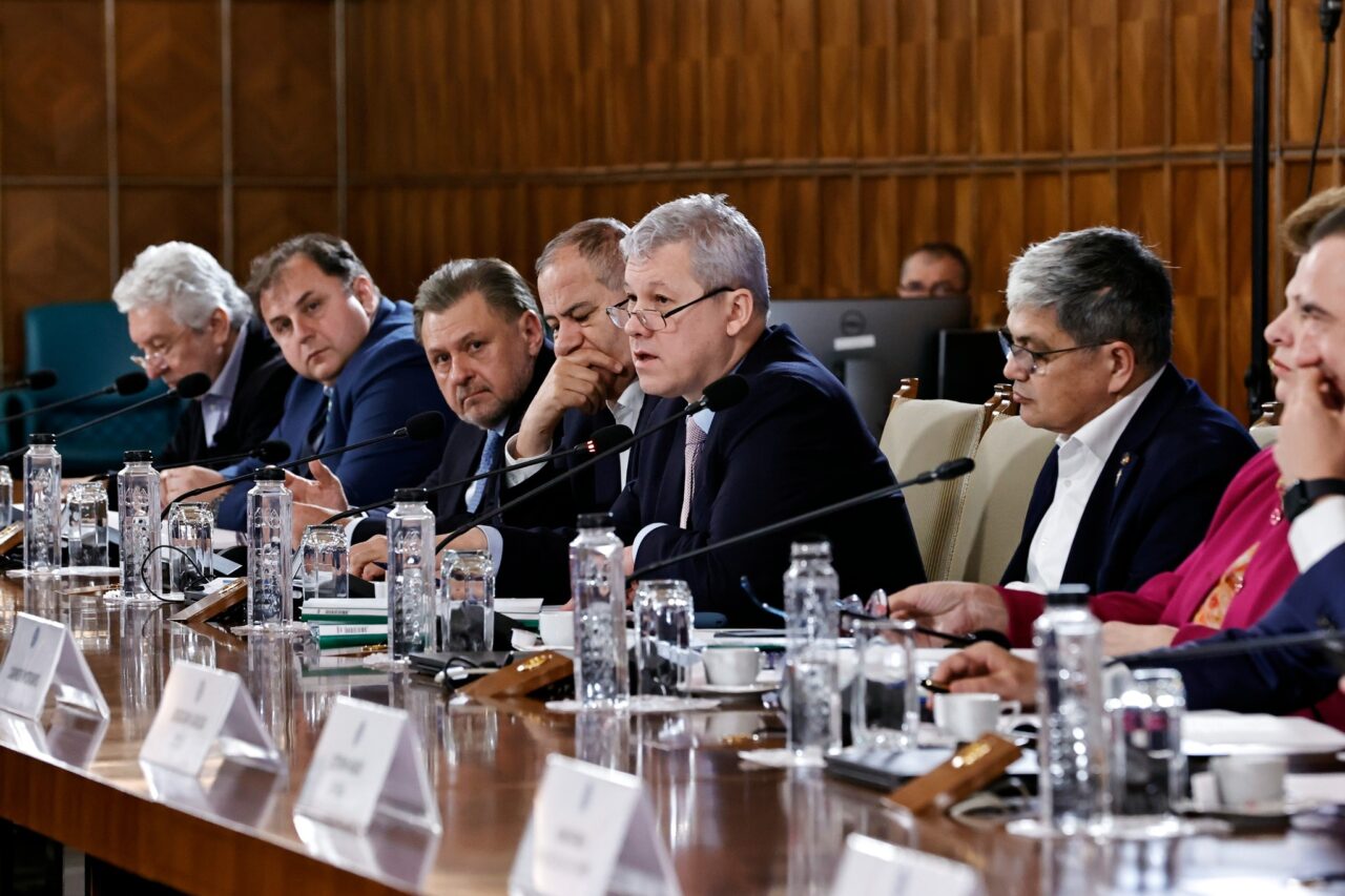 Guvernul discută joi BUGETELE Loteriei, Poștei Române și ale companiilor feroviare pentru anul 2025