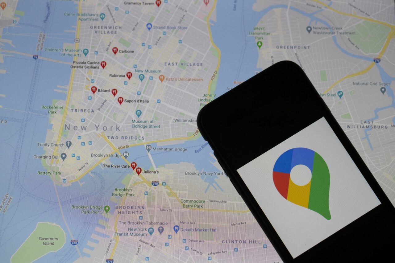 Funcțiile de pe Google MAPS de care puțini utilizatori știu. Pot fi de mare ajutor la volan