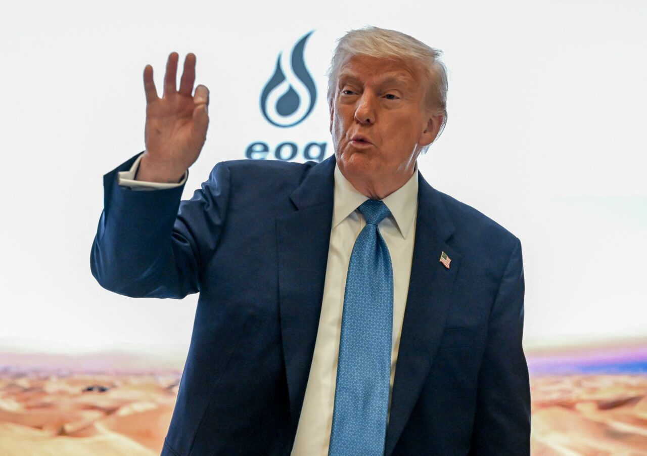 Donald Trump îl acuză pe fostul director FBI că a cerut asasinarea sa prin intermediul unei fotografii a unor scoici de pe plajă
