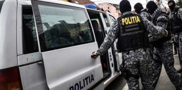 SCANDAL în fața unui magazin din Sectorul 5. Patru bărbați reținuți într-un dosar penal, pentru infracțiuni de lovire sau alte violențe