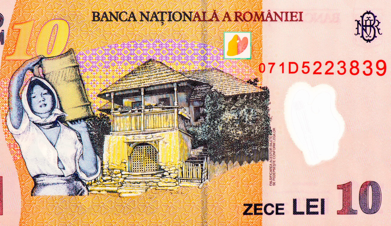 Povestea neștiută din spatele bancnotei de 10 lei. Unde se află casa și a cui a fost, de fapt