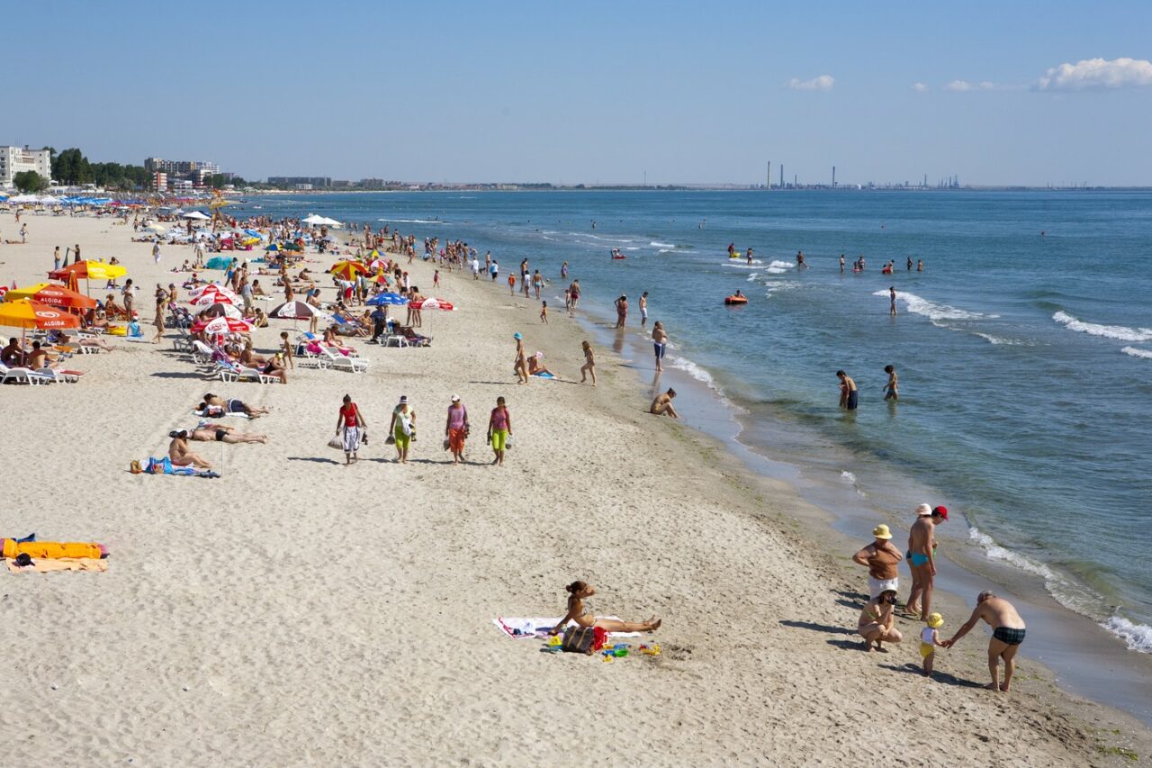 Minivacanța de RUSALII aglomerează litoralul românesc: peste 60% din camerele de hotel, deja rezervate