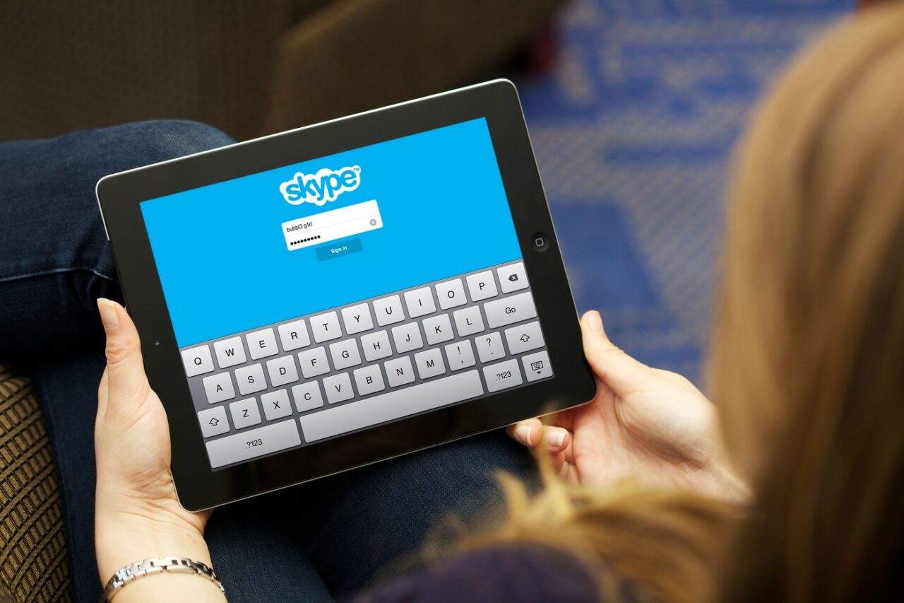 Skype se închide astăzi, după o istorie de 22 de ani în comunicarea online. Cu ce va fi înlocuită populara aplicație