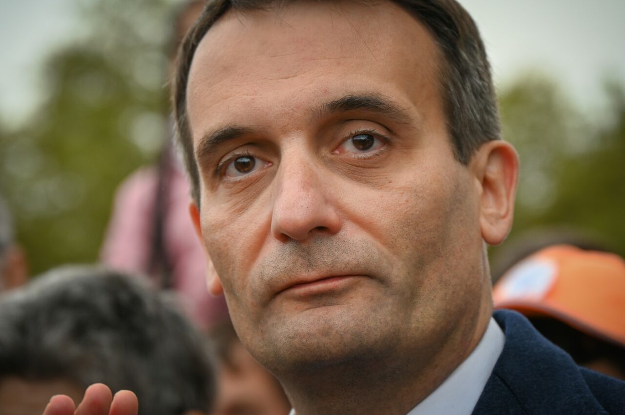 Președintele Les Patriotes cere lansarea imediată a unei comisii de ANCHETĂ privind „ingerințele macroniste” în alegerile prezidențiale din România
