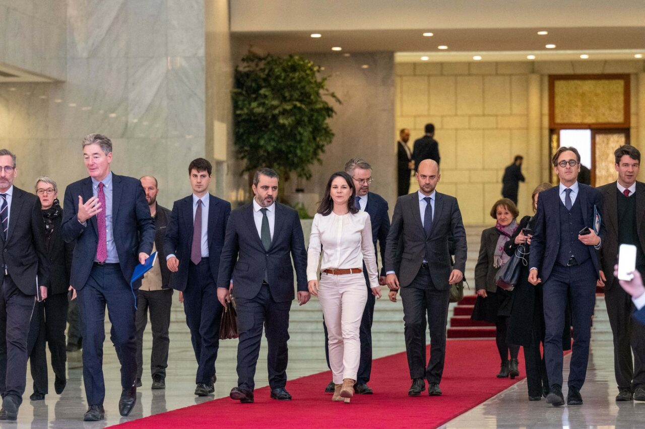 Uniunea Europeană ar putea ridica toate sancțiunile ECONOMICE împotriva Siriei/ „Exprimă dorința regională și internațională de susținere a țării”