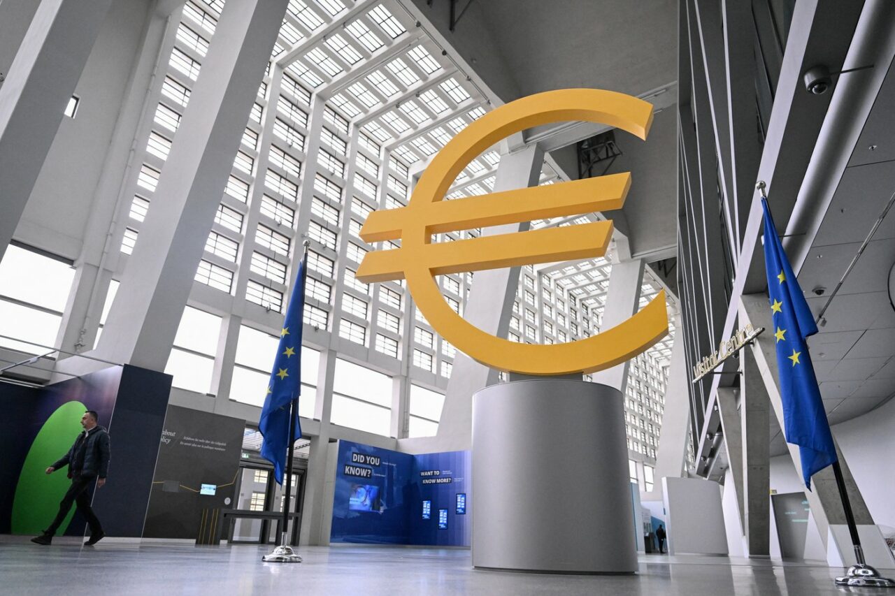 FT: Autoritățile de reglementare din UE plănuiesc primul test de REZISTENȚĂ pentru sistemul financiar non-bancar