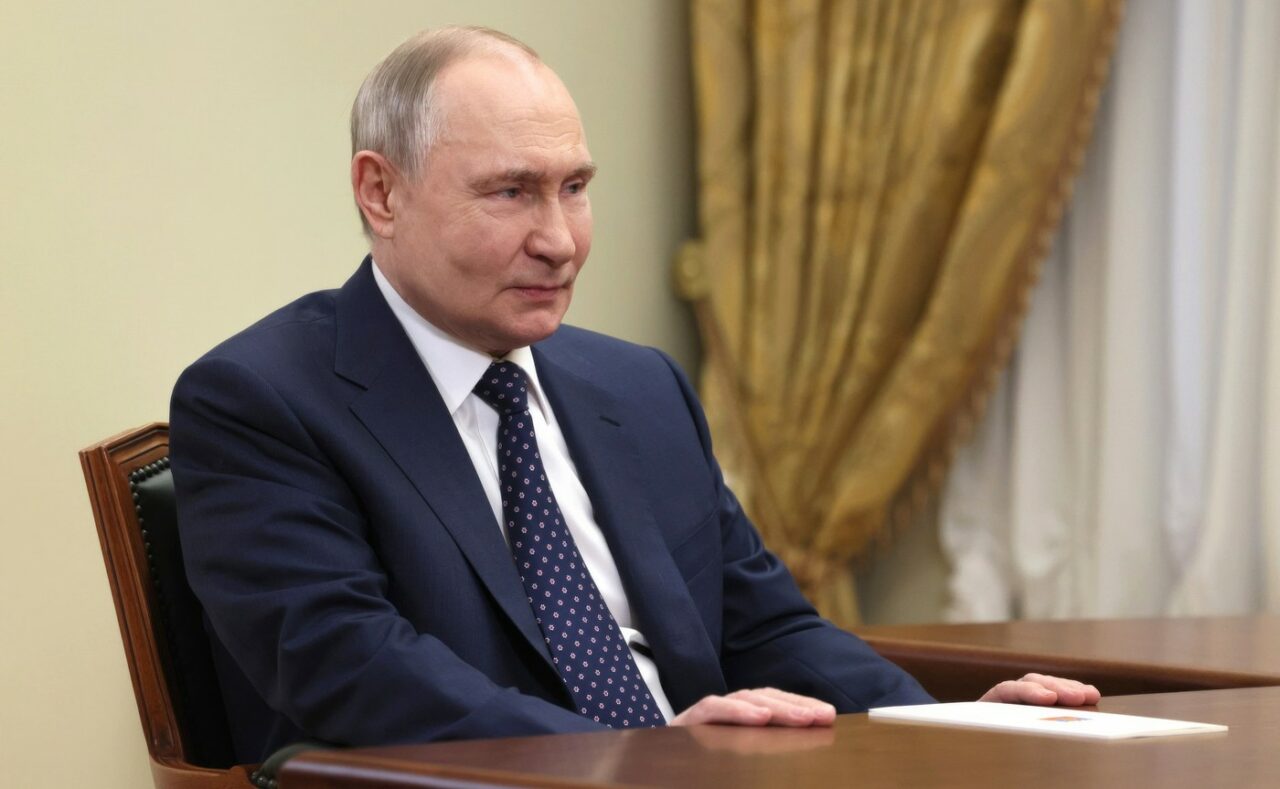 Statistici „aranjate” în Rusia lui Putin. O realitate distorsionată, pentru a face pe plac Kremlinului: „Regimul alunecă într-o DICTATURĂ brutală”