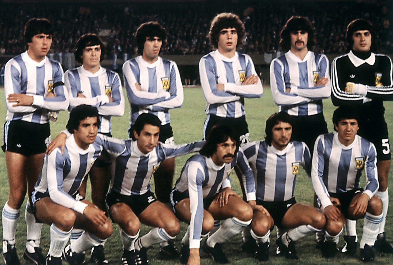 Doliu în fotbalul mondial. A MURIT Luis Galvan, fostul fundaș argentinian, sportiv emblematic al „Generației de Aur”