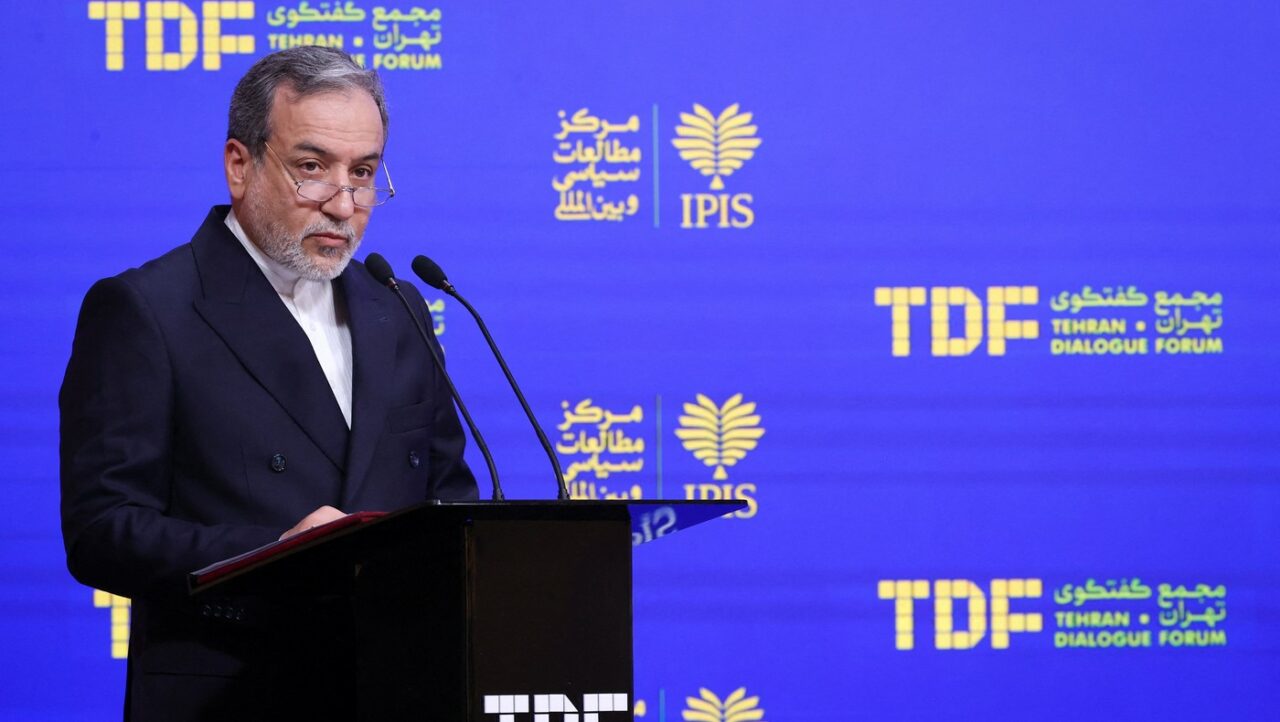 Iranul avertizează că NEGOCIERILE cu SUA riscă să eșueze, în cazul în care Washingtonul încearcă să oprească programul de îmbogățire a uraniului