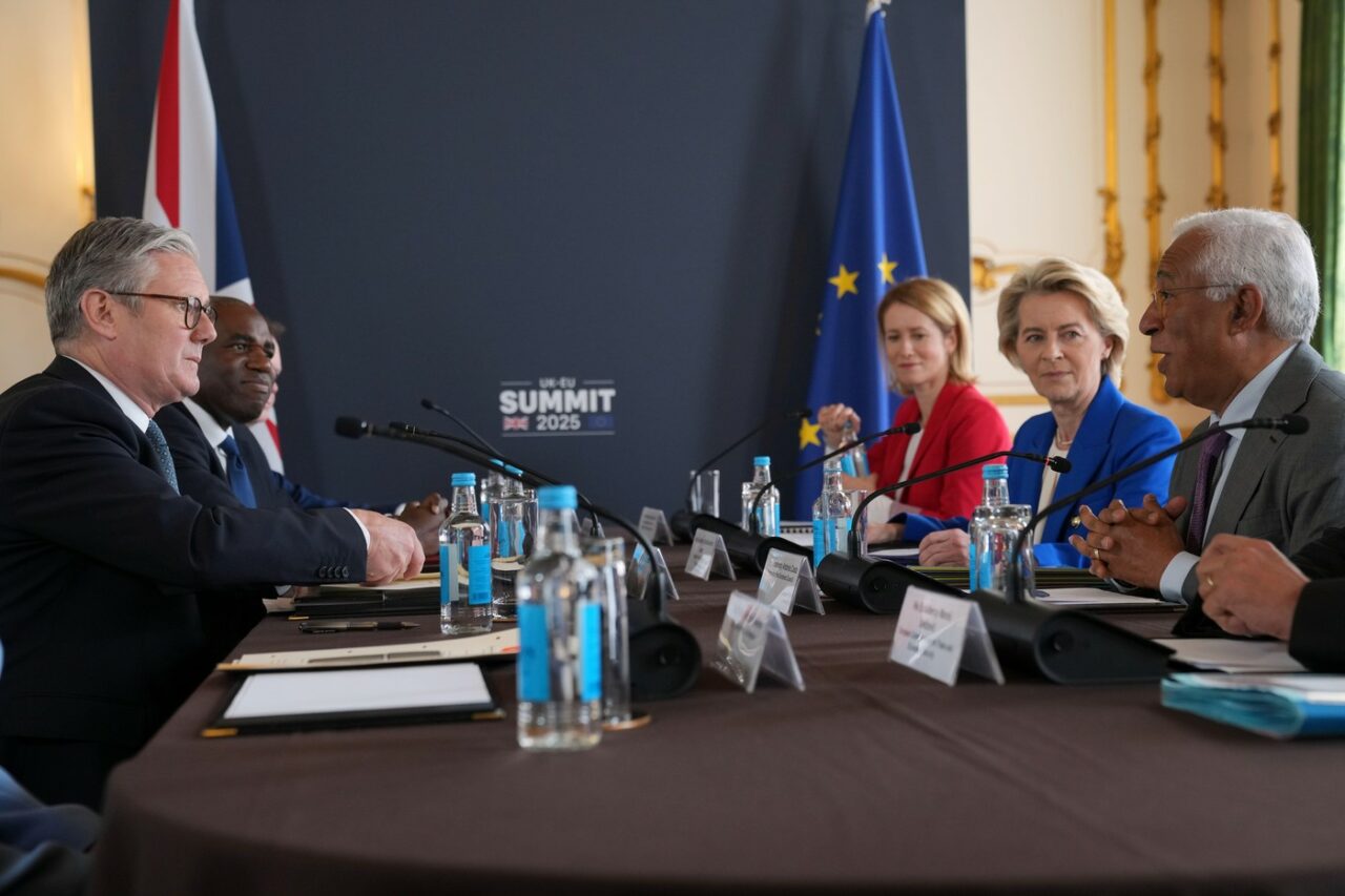 Acord comercial și de securitate între UE și MAREA BRITANIE, prin reconfigurarea relațiilor post-Brexit
