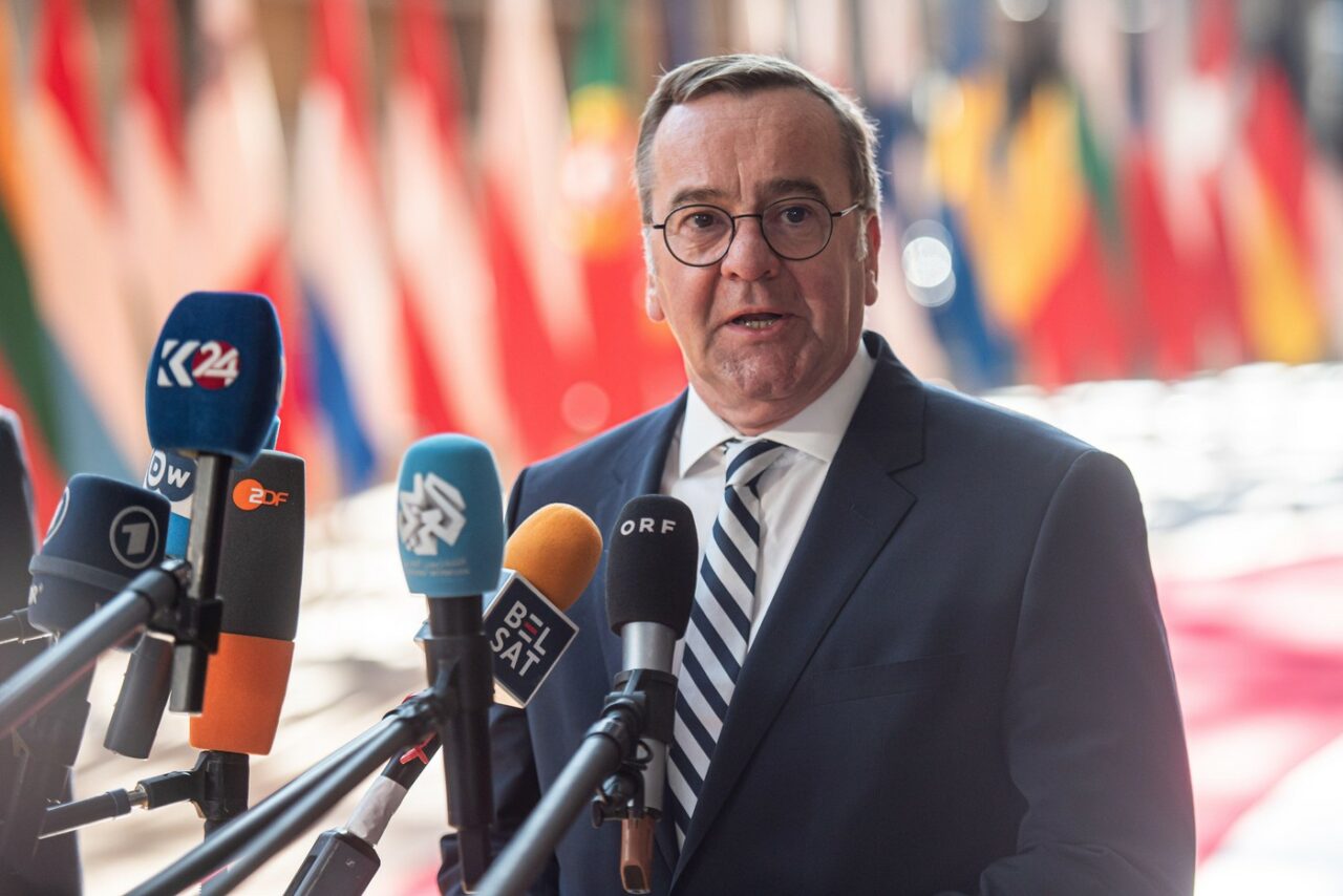 Ministrul german al Apărării acuză Rusia că nu își dorește PACE în Ucraina/ UE crește presiunea asupra Moscovei